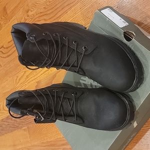 Junior black timberlands